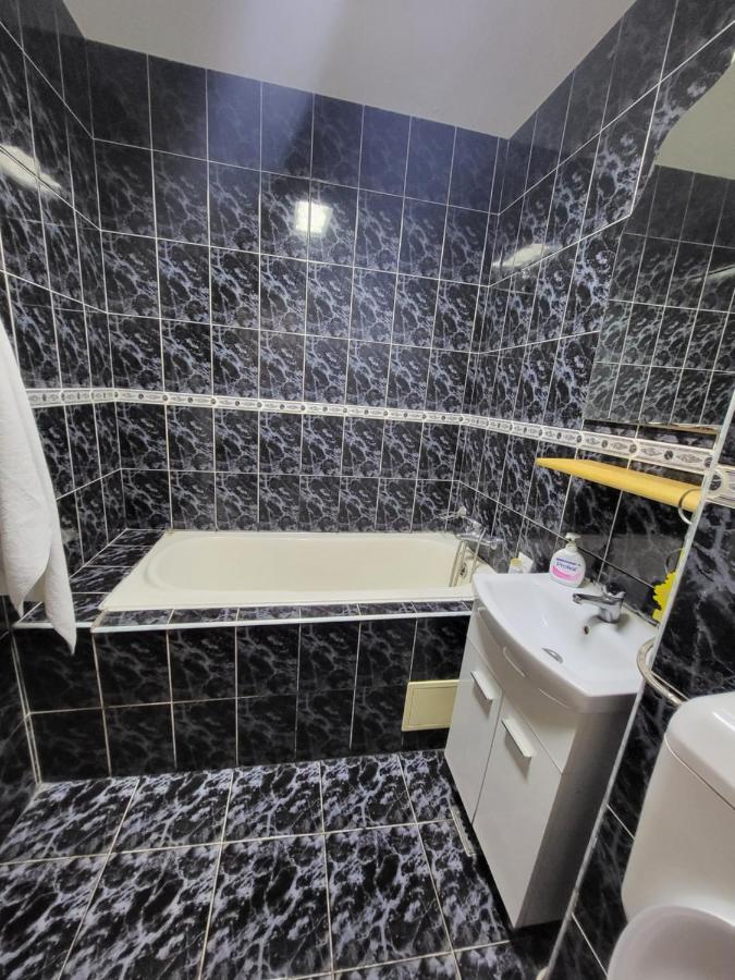 Avrig-Ferdinand Studio Bukarest Eksteriør billede