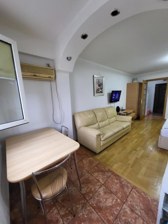 Avrig-Ferdinand Studio Bukarest Eksteriør billede